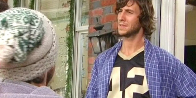 Pablo Schreiber – “A Very Sunny Christmas” (Season 6)