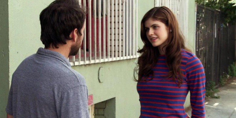 Alexandra Daddario – “Charlie and Dee Find Love” (Season 8)